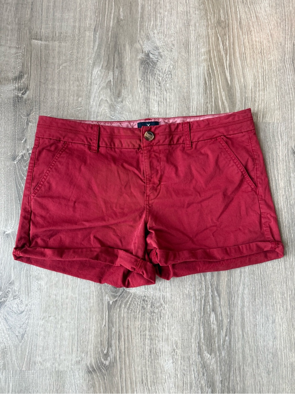American Eagle Stretch Midi Short Chino Burgundy Red Cuffed Fall Preppy